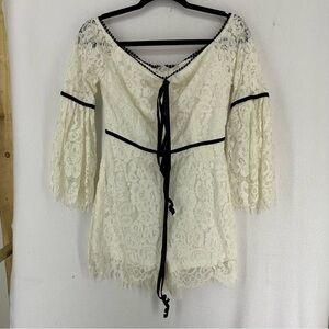 Off The Shoulder Lace Bell Sleeve Romper Womens Small White